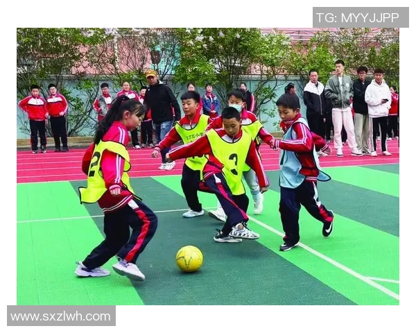 香二足球引领青少年足球热潮助力校园体育发展新风尚